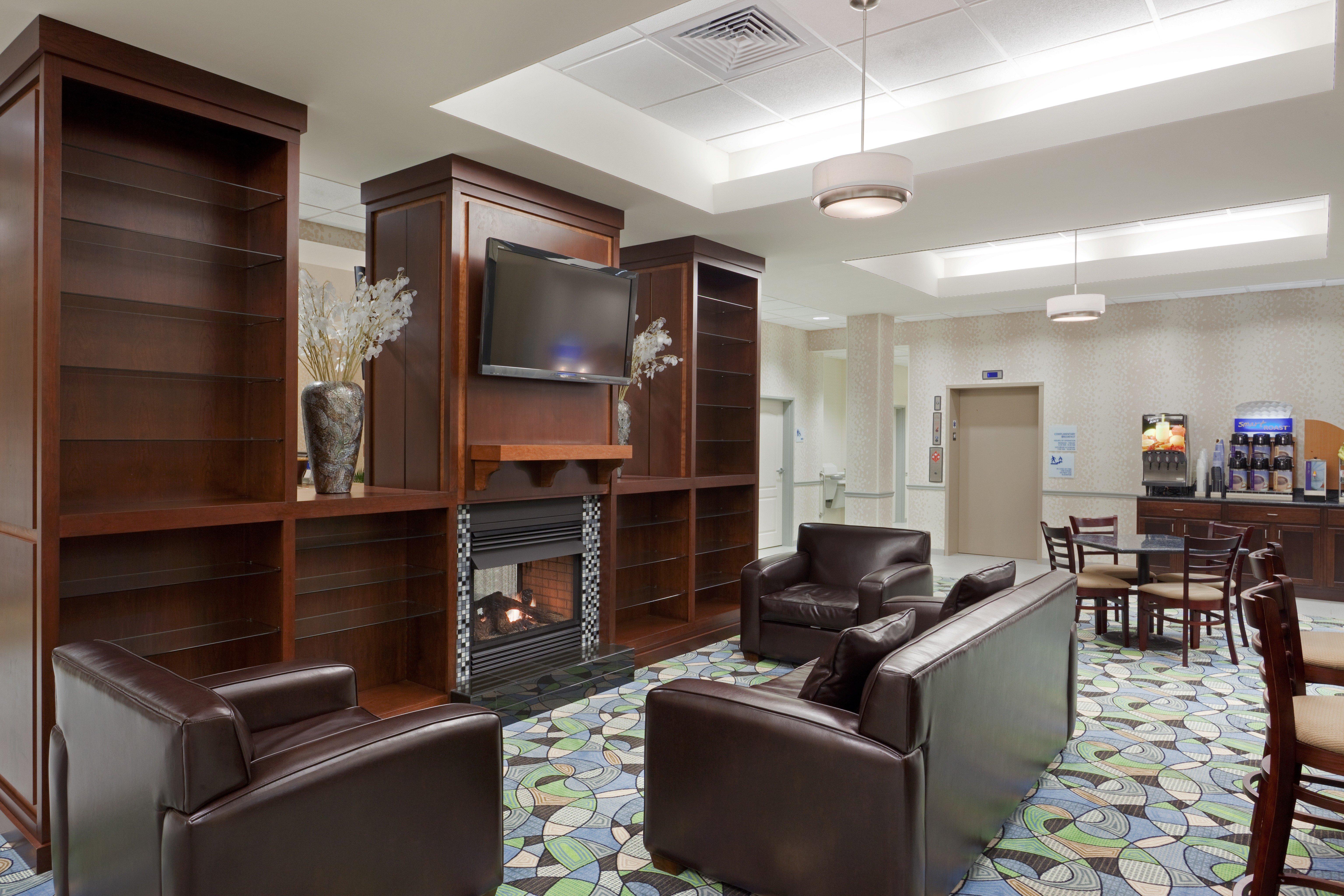 Comfort Inn & Suites Plainville-Foxboro Zewnętrze zdjęcie